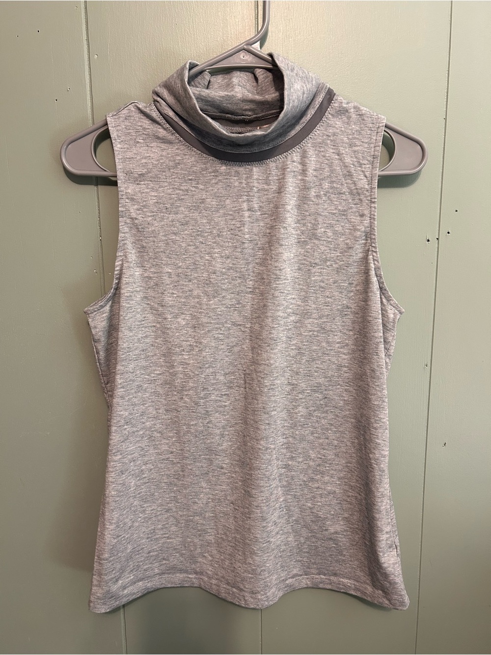 Athleta Light Gray Sleeveless Mock Neck Tank